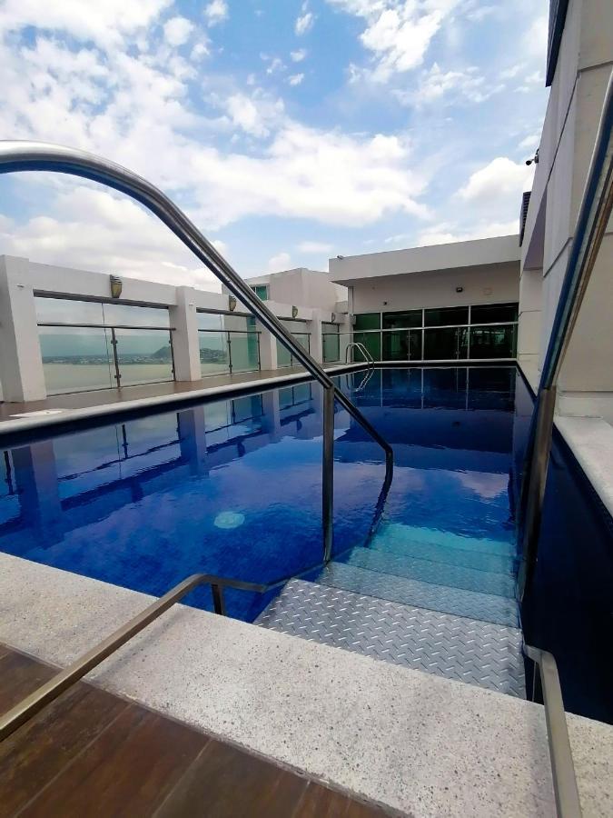 Luxury Suites River Front Гуаякиль Экстерьер фото